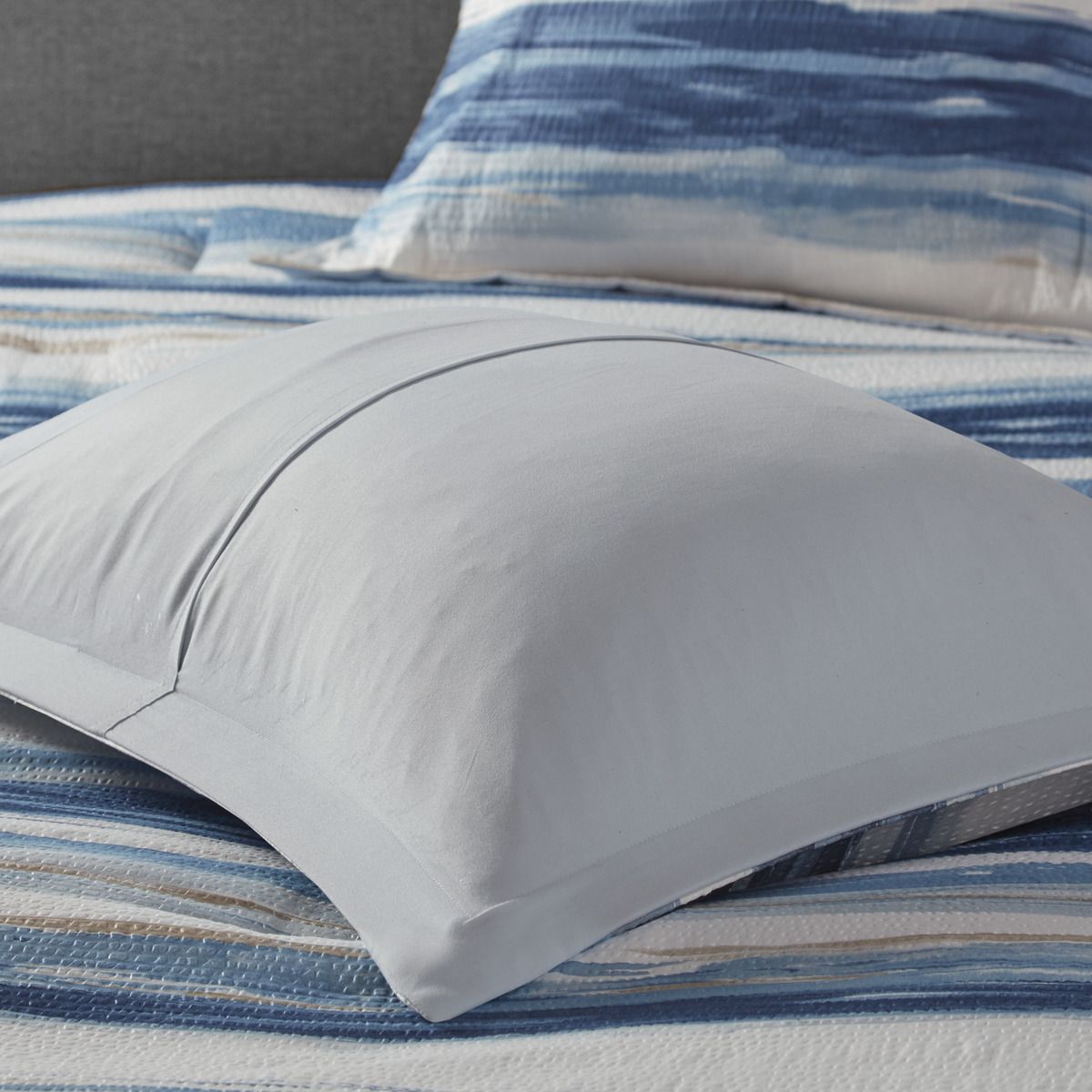 8 Piece Printed Seersucker Comforter and Quilt Set Collection