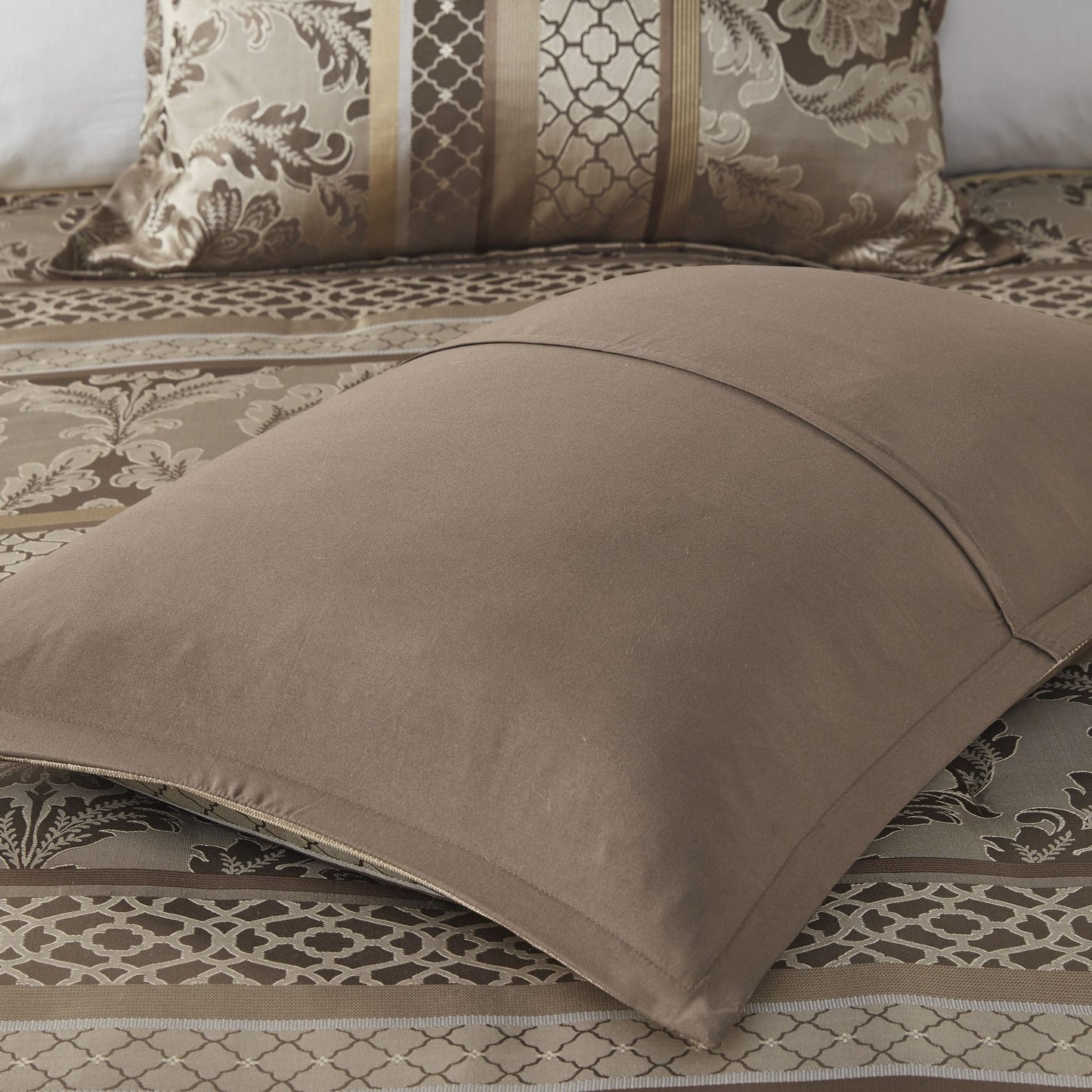 7 Piece Jacquard Comforter Set