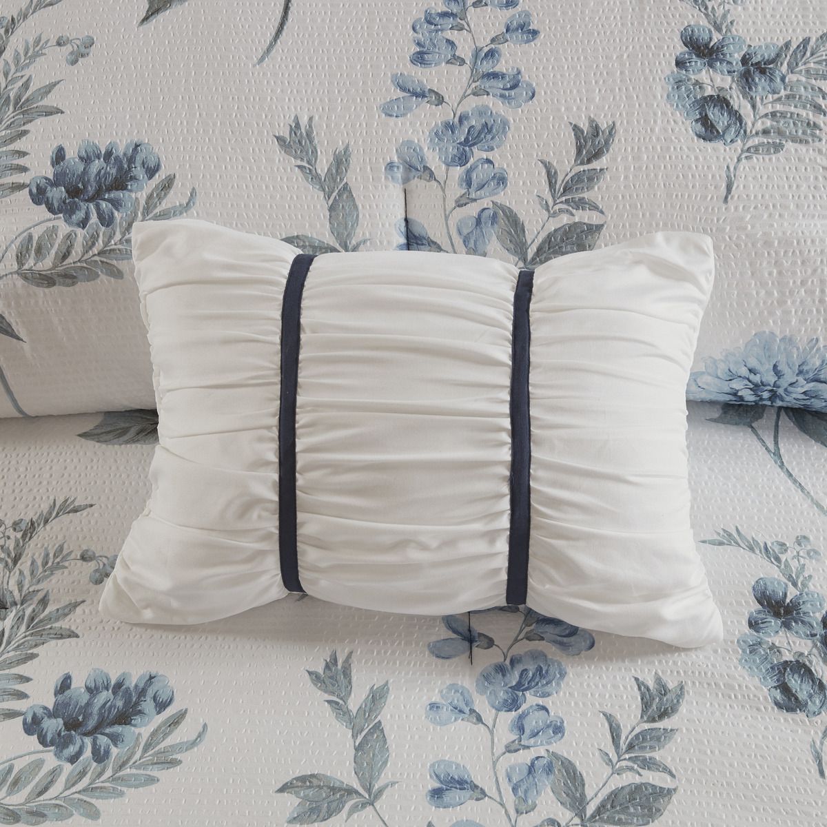 7 Piece Printed Seersucker Comforter Set with Throw Blanket