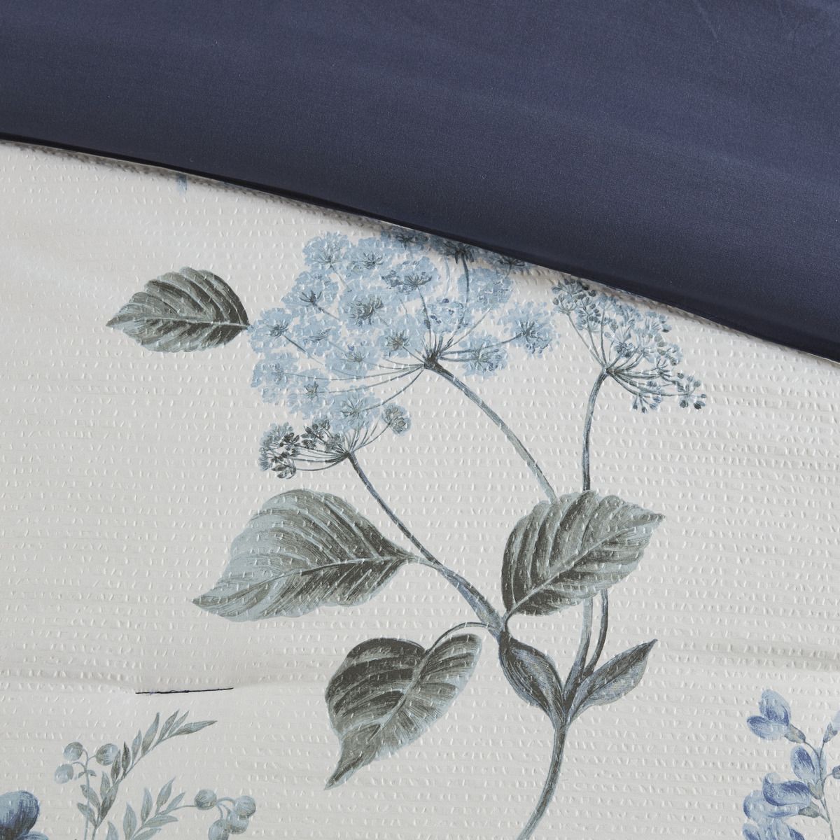 7 Piece Printed Seersucker Comforter Set with Throw Blanket
