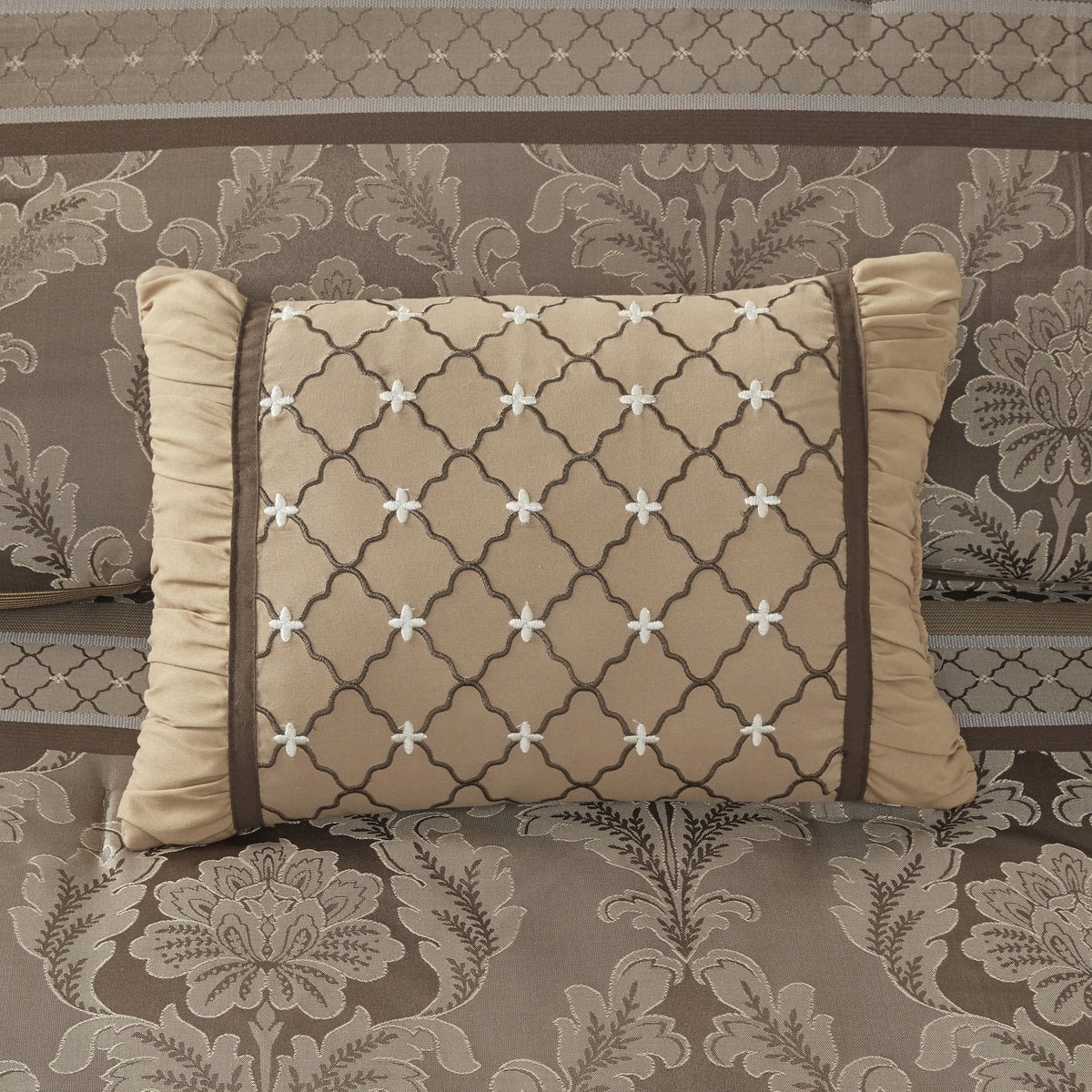 7 Piece Jacquard Comforter Set